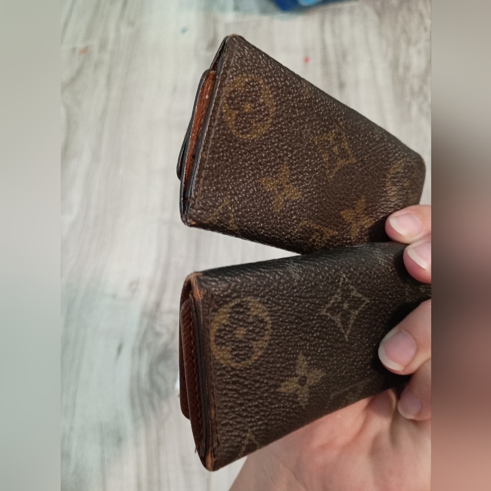 Authentic Louis Vuitton Monogram 2 Key Case Holders 4 Key - Picture 3 of 13